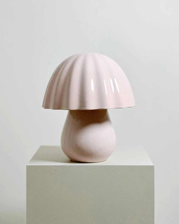 Robert Gordon Periwinkle table lamp, rose | Norsu Interiors
