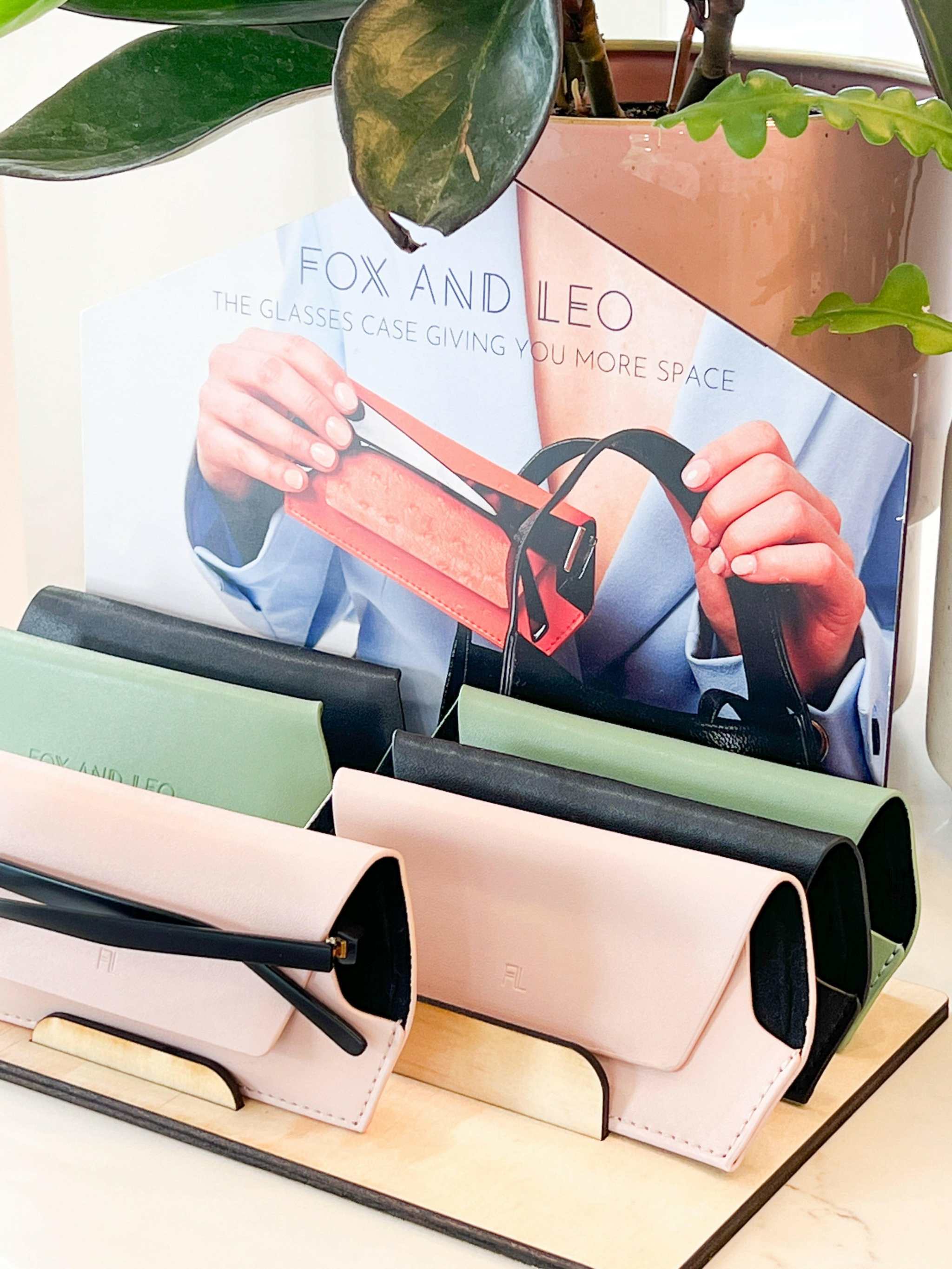 Fox and Leo Sunglasses Fox and Leo Glasses Case, Blush
