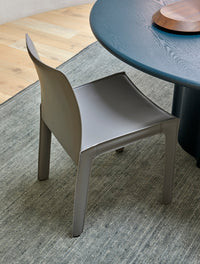 GlobeWest Bower Nora Eggshell rug styled in a dining space