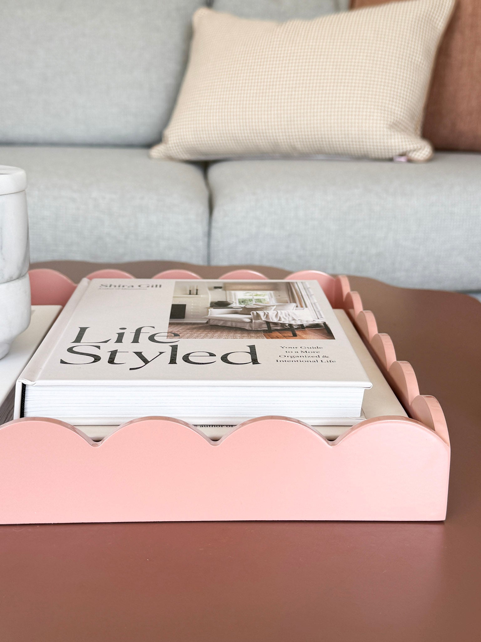 norsu STUDIO Rectangular Scalloped Tray – 43 × 33 cm, Ochre Pink