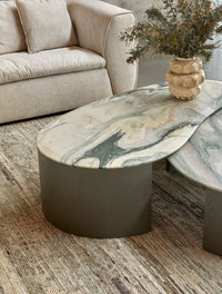 Oberon Curve coffee table styling detail