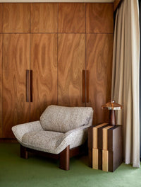 GlobeWest Sedona Rouge Table Lamp - Walnut - Amber Glass, styled in a room setting