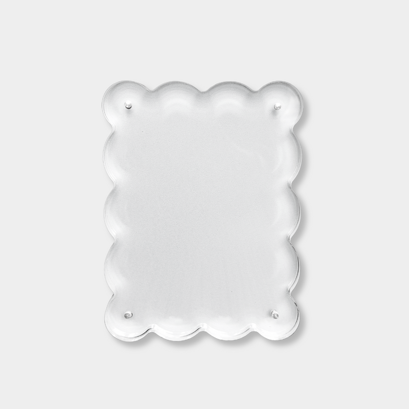 norsu Studio scalloped magnetic acrylic photo frame with 2.5 cm depth for 4x6 or 5x7 photos, designed in Melbourne