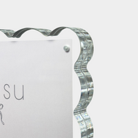 norsu Studio scalloped magnetic photo frame with acrylic background and wavy edges, designed for 4x6 and 5x7 inch prints