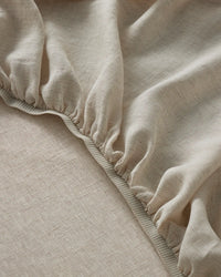 Elasticised banding detail on the Sova Savanna linen fitted sheet