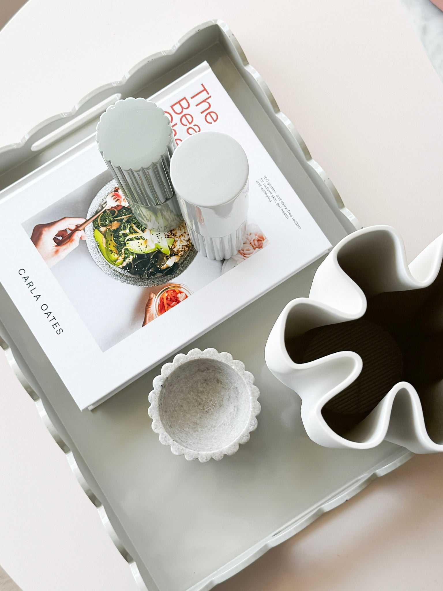 norsu STUDIO Rectangular Scalloped Tray in sage with hand-lacquered finish and modern scalloped edges, 43x33 cm serving tray