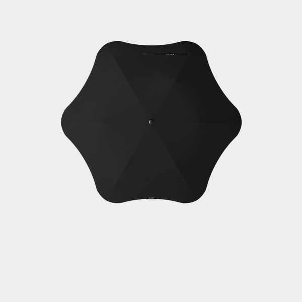 BLUNT Metro Umbrella in Ink Black with compact, durable design and wind-resistant canopy.