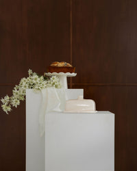 CoTheory Cameo Oblong Cake Tray - White Onyx
