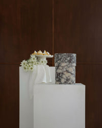 CoTheory Embrace Table Holder - Viola Calacatta