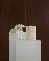CoTheory Embrace Table Holder - White Onyx