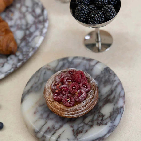 CoTheory Viola Calacatta small Solstice sculpted tray with graceful curves and natural stone pattern
