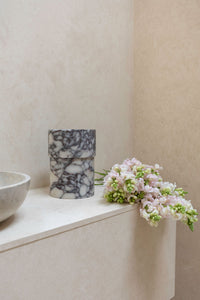 CoTheory Embrace Table Holder - Viola Calacatta
