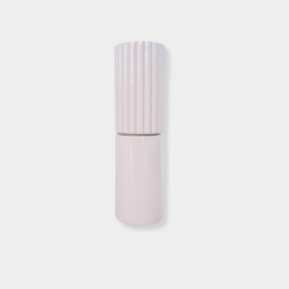 norsu Studio Salt & Pepper Grinder in soft lilac with rubber wood body and ceramic core, glossy finish