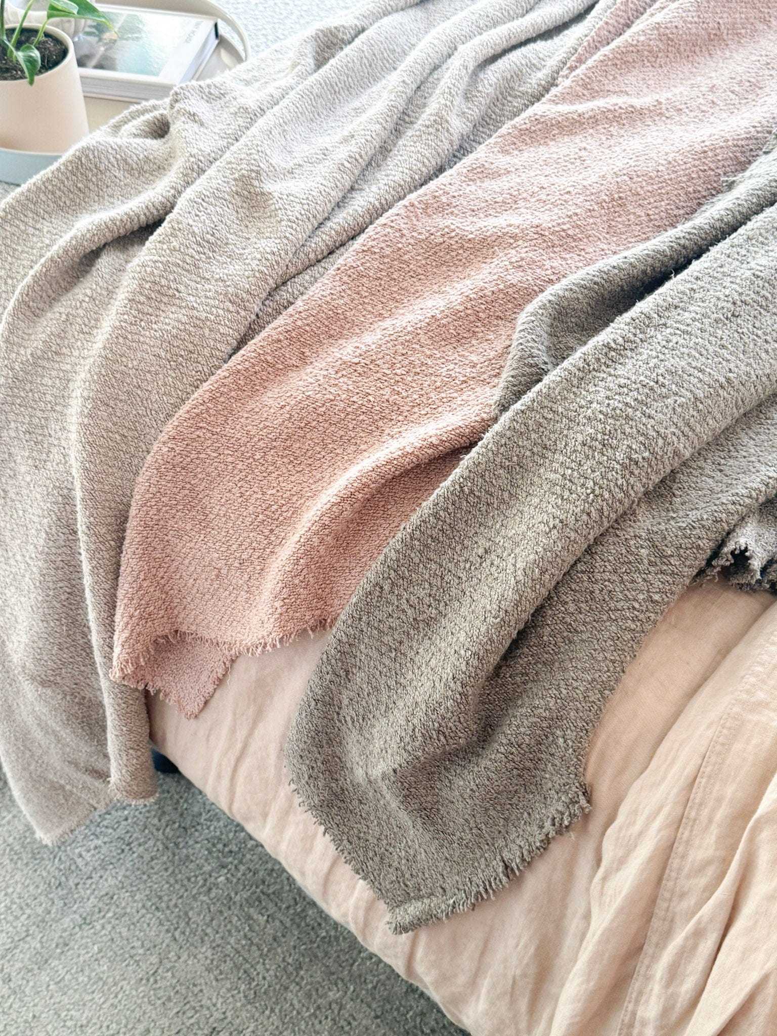 Baya Blankets & Throws Baya Cromwell Throw Blanket - Olive