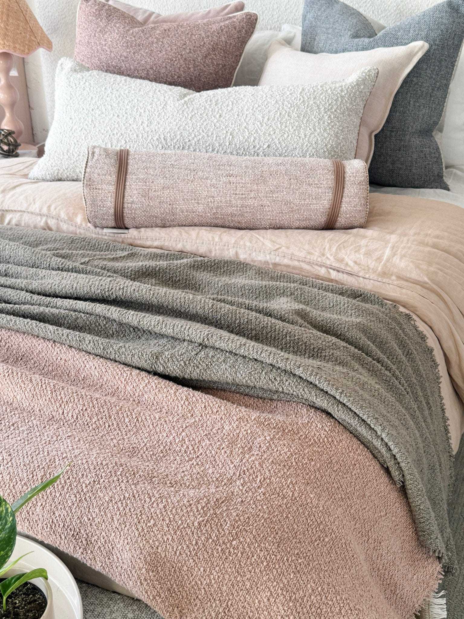 Baya Blankets & Throws Baya Cromwell Throw Blanket - Olive