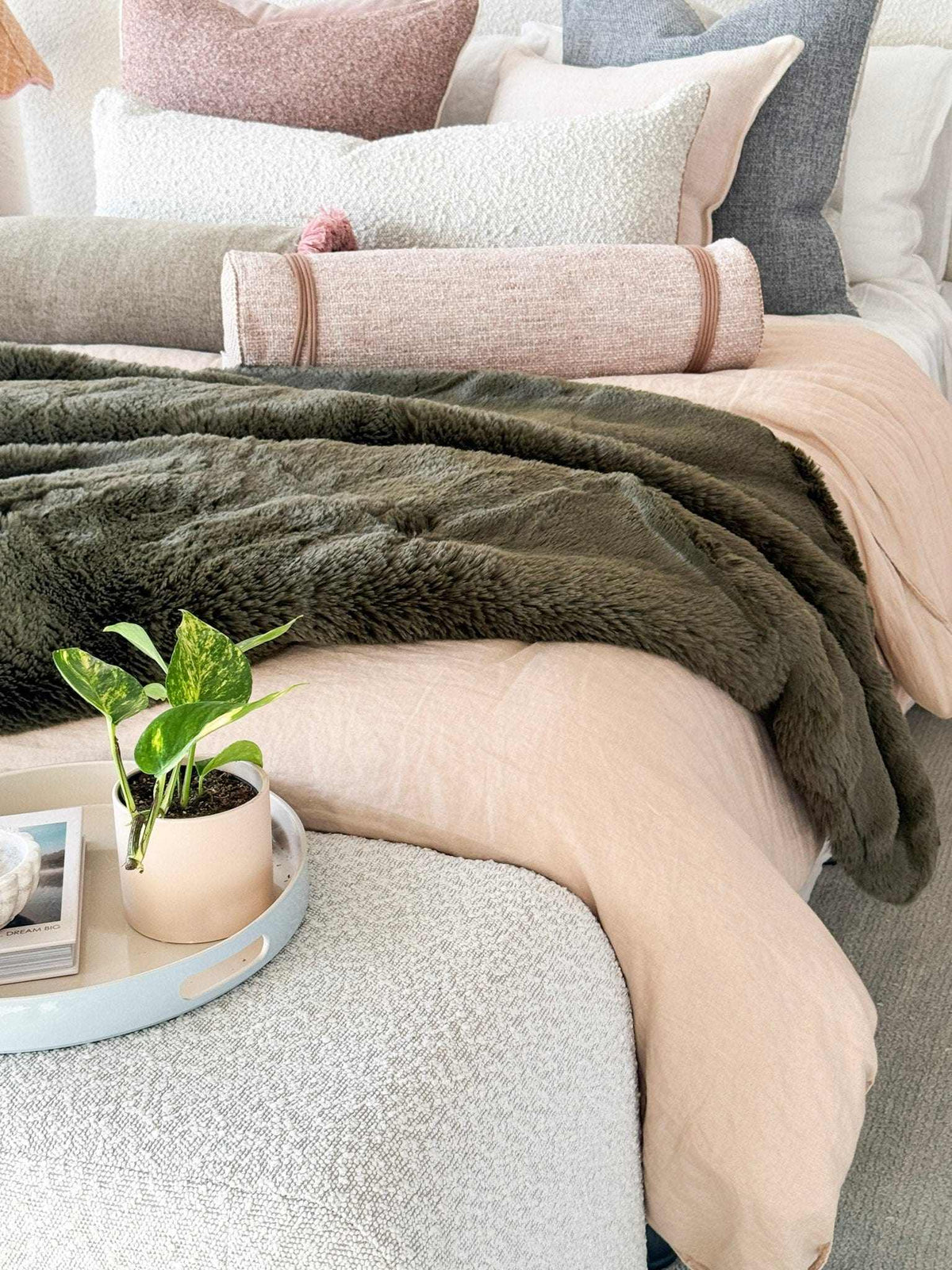 Baya Blankets & Throws Pelage Faux Fur Throw - Olive