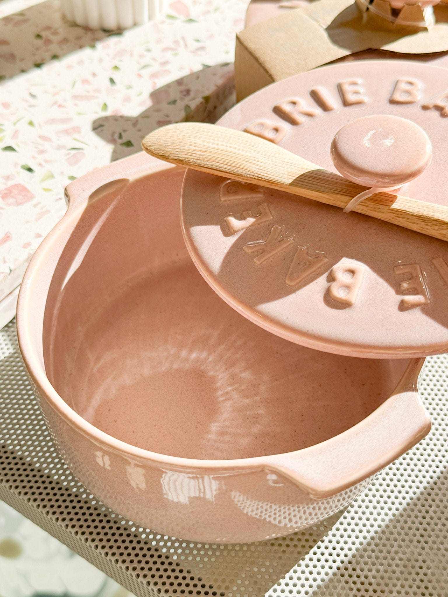 Norsu Interiors Bowls Rosa Ceramic Brie Baker – Blush with Bamboo Spreader
