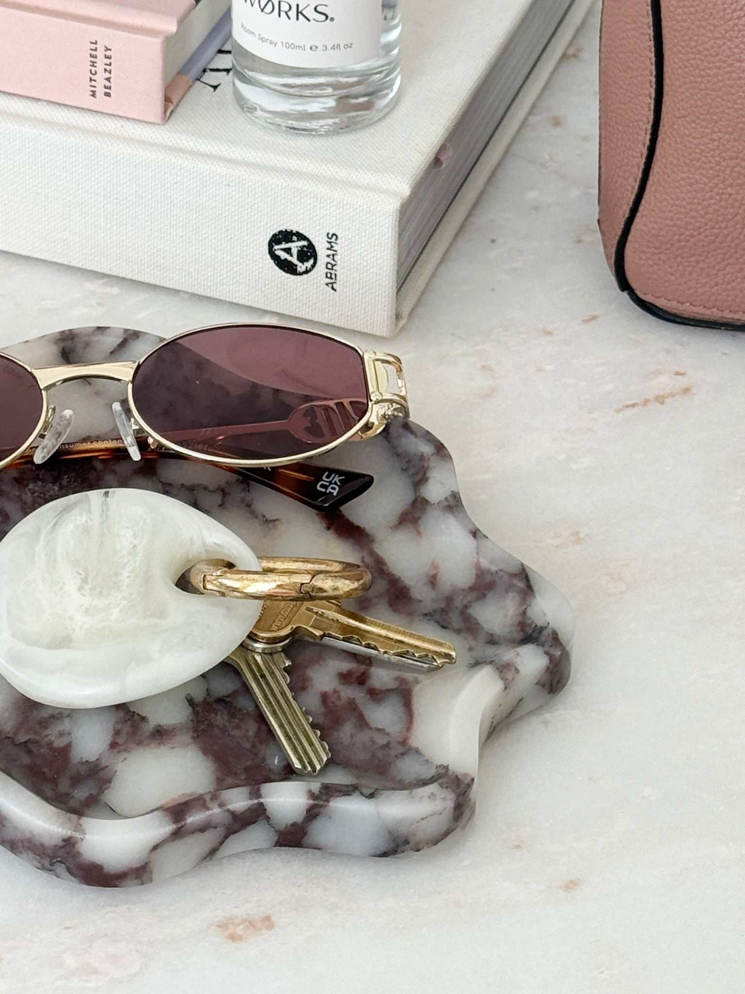 norsu STUDIO Duality Collection Viola marble wavy oval tray with purple veining