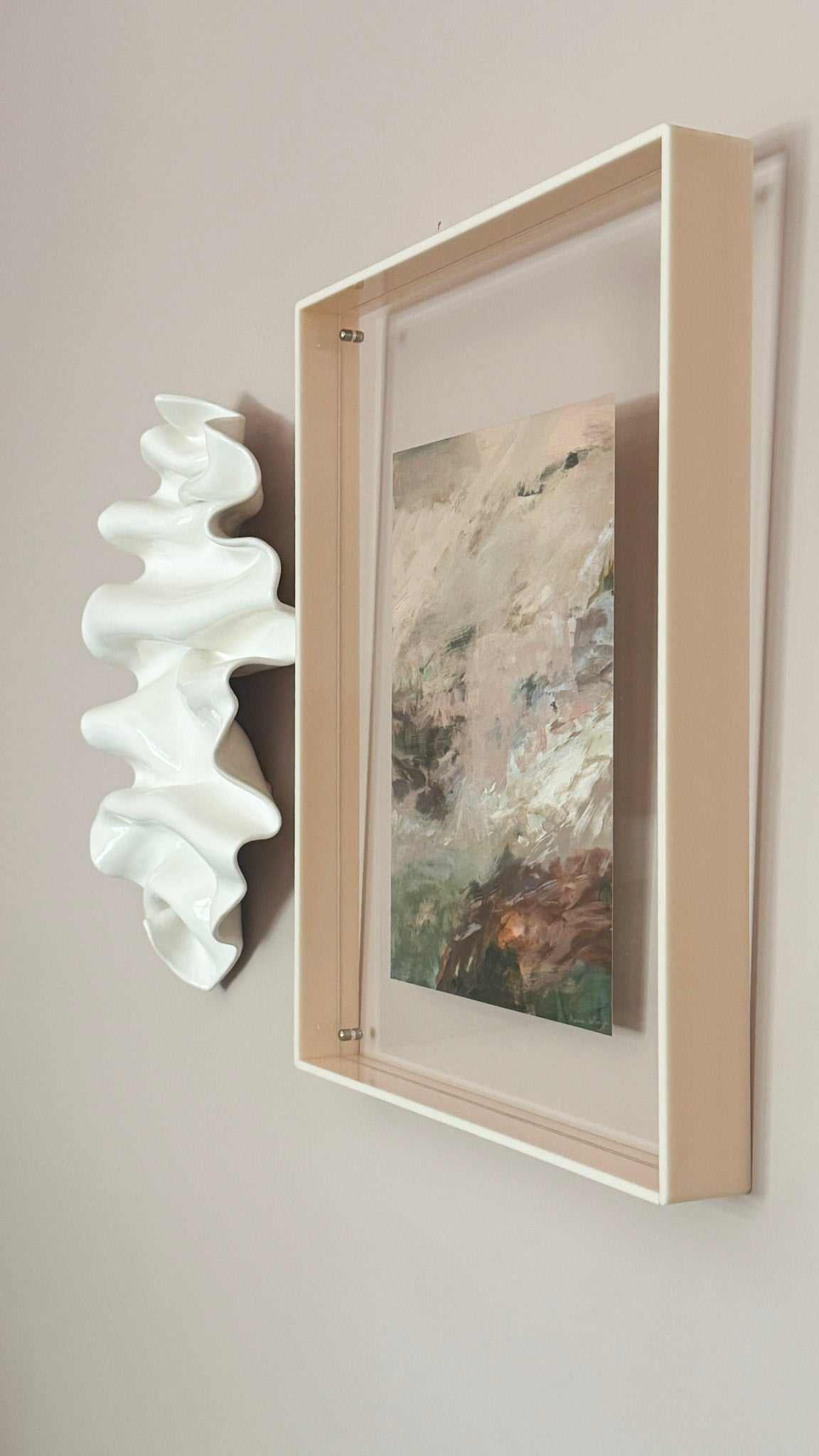 norsu STUDIO blush acrylic box gallery frame displaying artwork with modern sandwich design and screw fasteners