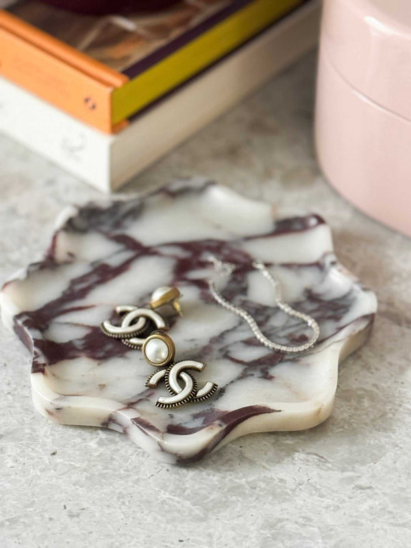 norsu STUDIO Duality Collection Viola marble wavy round tray with purple veining and polished finish