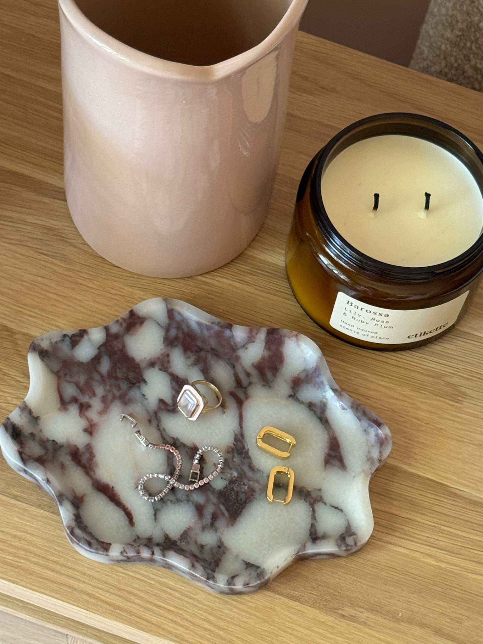 norsu STUDIO Duality Collection Viola marble wavy oval tray with purple veining