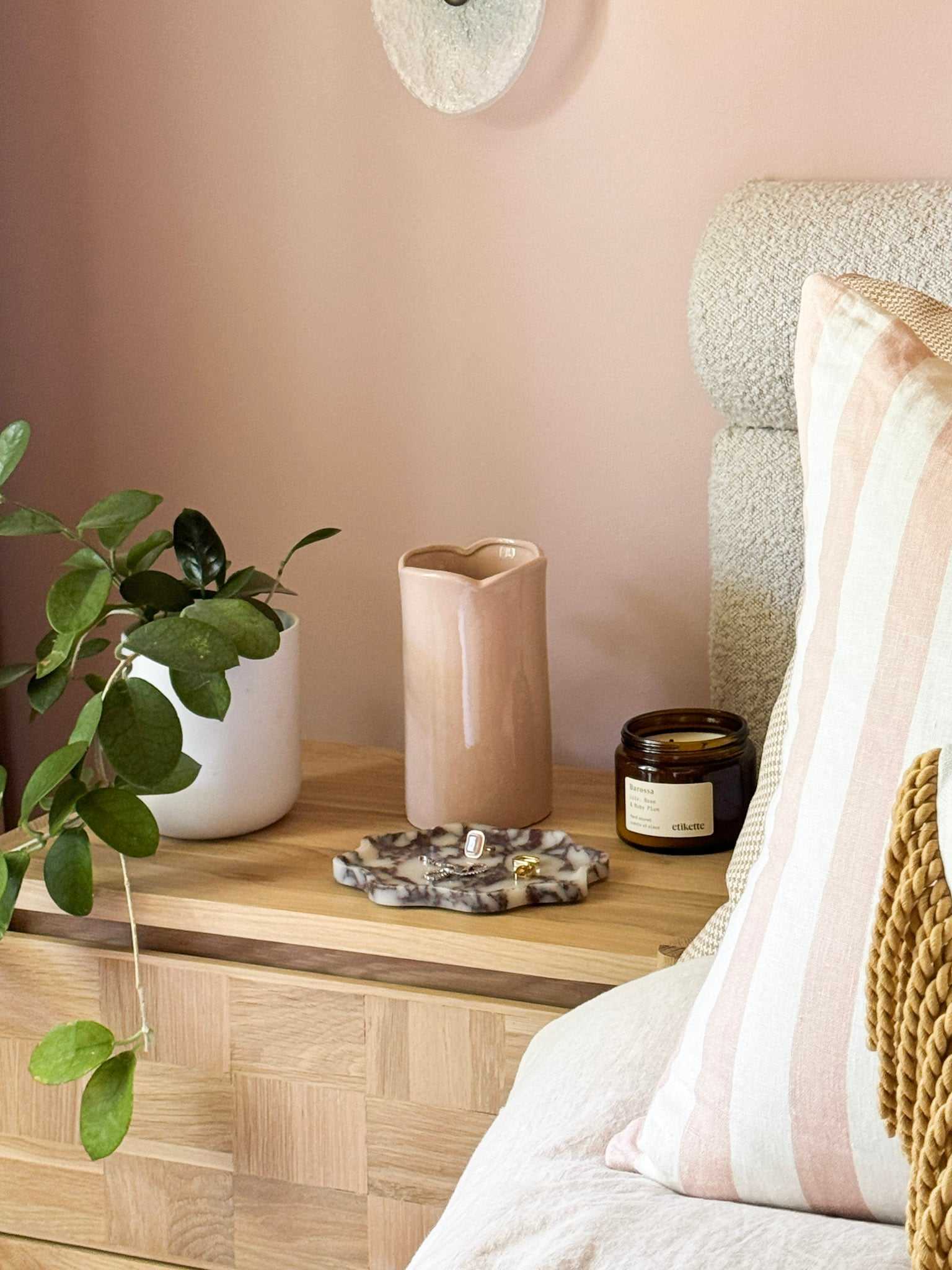 norsu STUDIO Viola marble wavy oval tray with purple veining from Duality collection