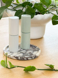 norsu STUDIO Duality Collection Viola round marble tray with lilac and plum veining
