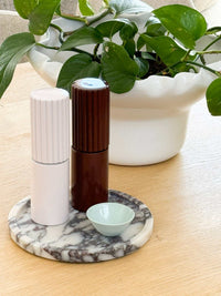 norsu STUDIO Duality Collection Viola marble round tray with lilac and plum veining