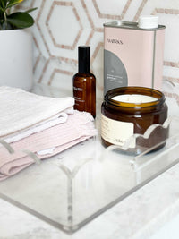 norsu Studio scalloped clear Perspex rectangle tray with durable design