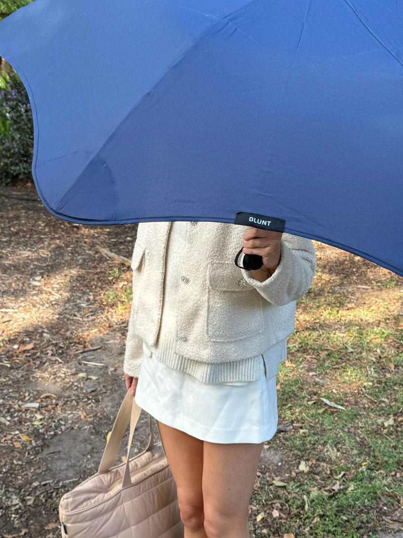 BLUNT Metro Umbrella in midnight navy, compact and stylish with durable, wind-resistant canopy