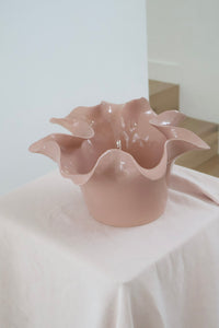 norsu Studio Flow sculptural ceramic bowl in muted blush with ruffled edge and glossy finish