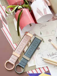 norsu Studio customizable Christmas crackers set with velvet ribbons and festive accessories