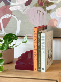 norsu Studio Acrylic Scalloped Bookends (Set of Two) – Merlot