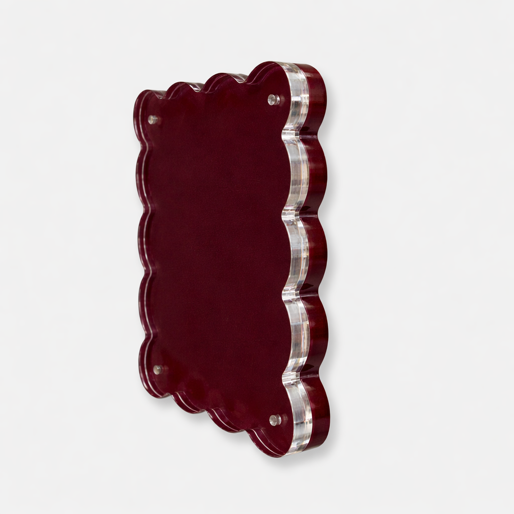 norsu Studio Scalloped Magnetic Photo Frame in merlot with scalloped edges and magnetic closure for 6x4 and 5x7 photos