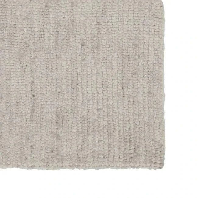 GlobeWest Tepih Neptune Seashell hand-woven wool blend indoor rug with subtle rustic texture