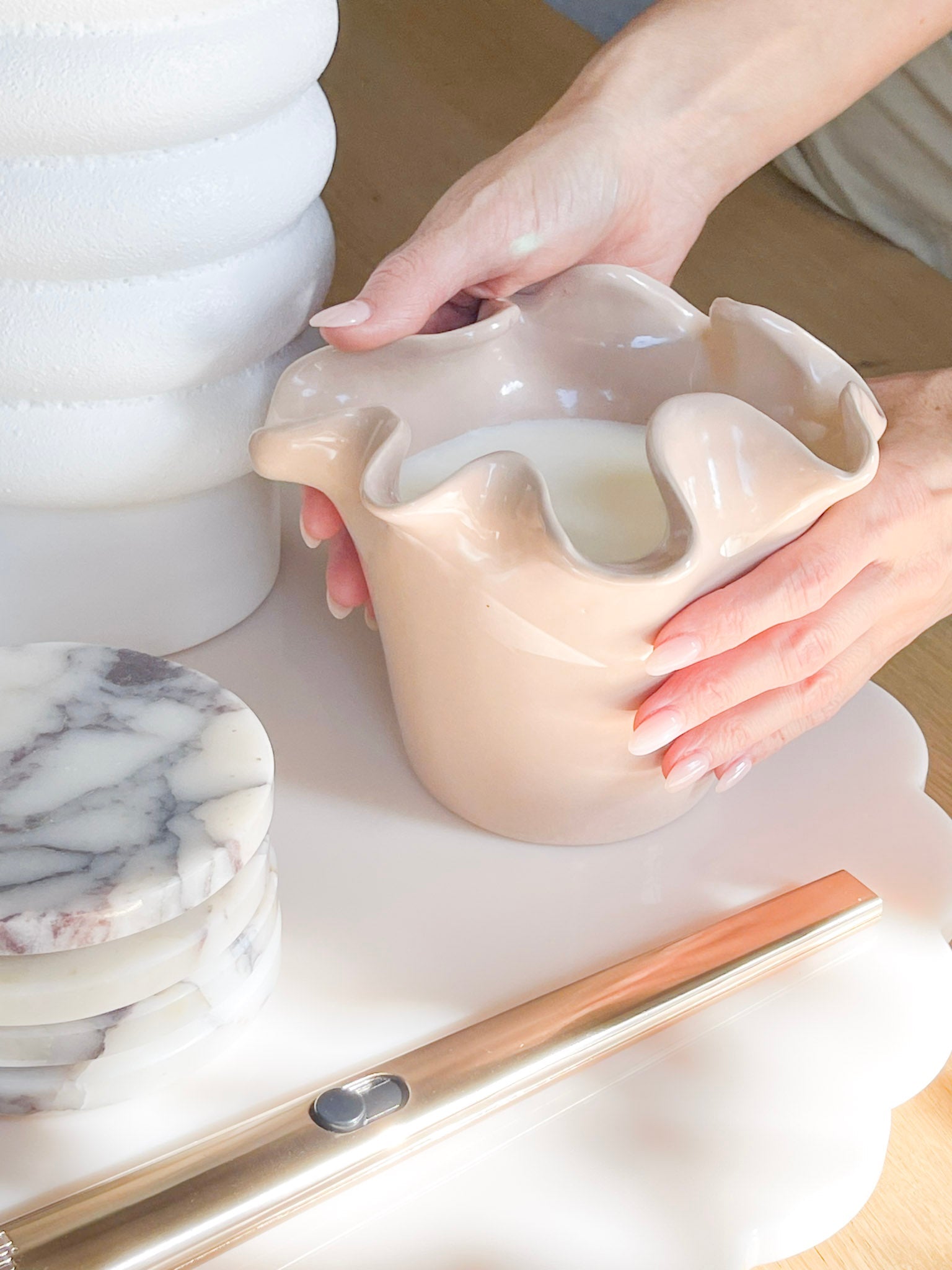 norsu Studio Flow blush ceramic sculptural scented candle with Alhambra fragrance