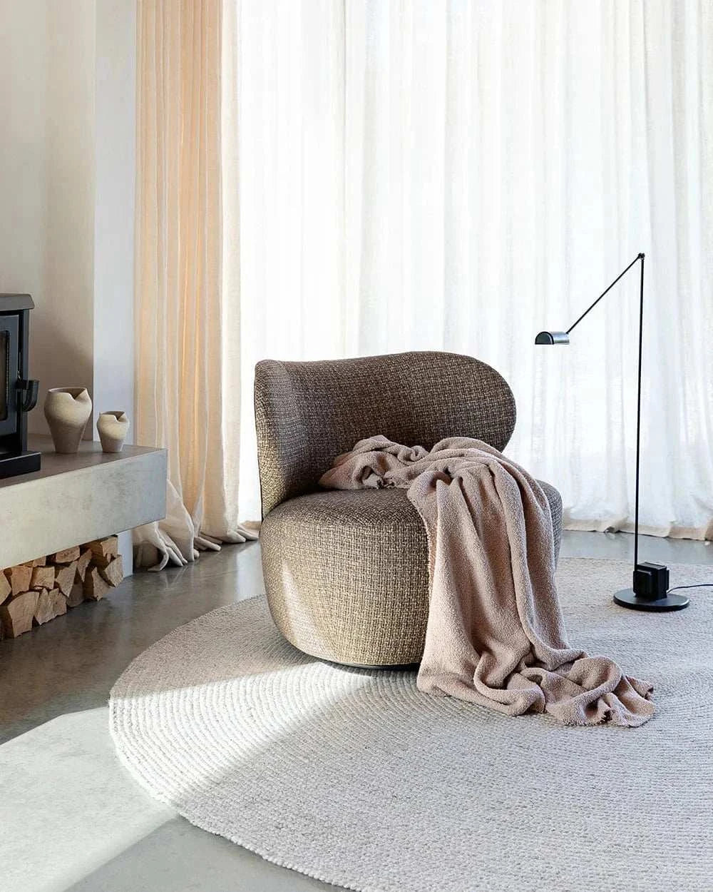 Baya Blankets & Throws Baya Cromwell Throw Blanket - Blush