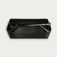 Fox and Leo slim leather glasses case in Black with magnetic closure and microfibre lining