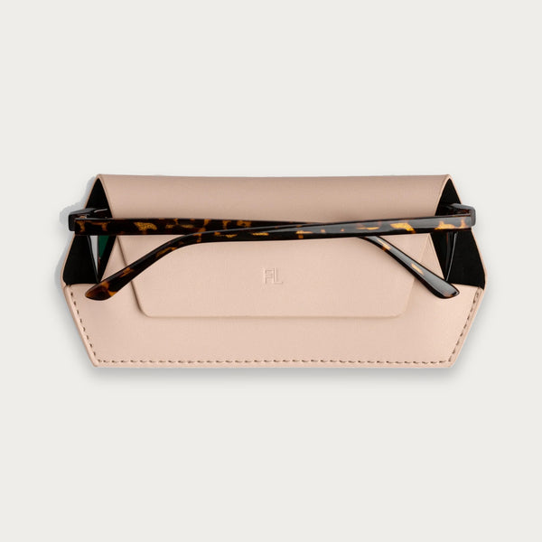 Fox and Leo slim leather glasses case in Blush with magnetic closure and microfibre lining