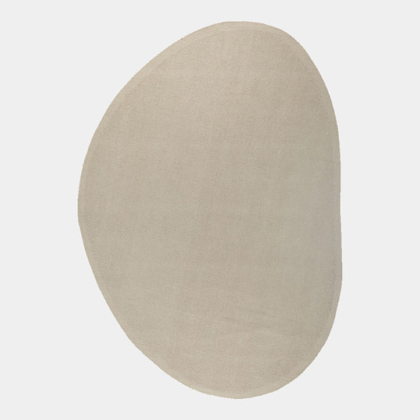 GlobeWest Tepih Bounty Rug in Sand Dune, deep-etched on grey
