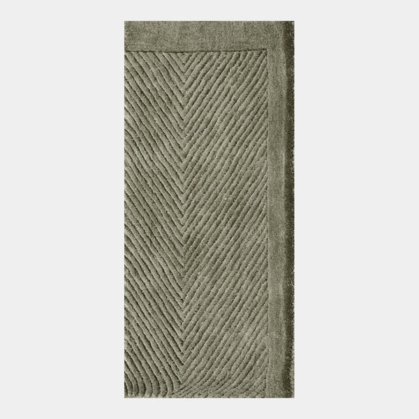 GlobeWest Tepih Eira Rug in Forest Green, deep-etched on grey