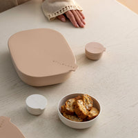 Biscotti nesting tray with leak-proof seal