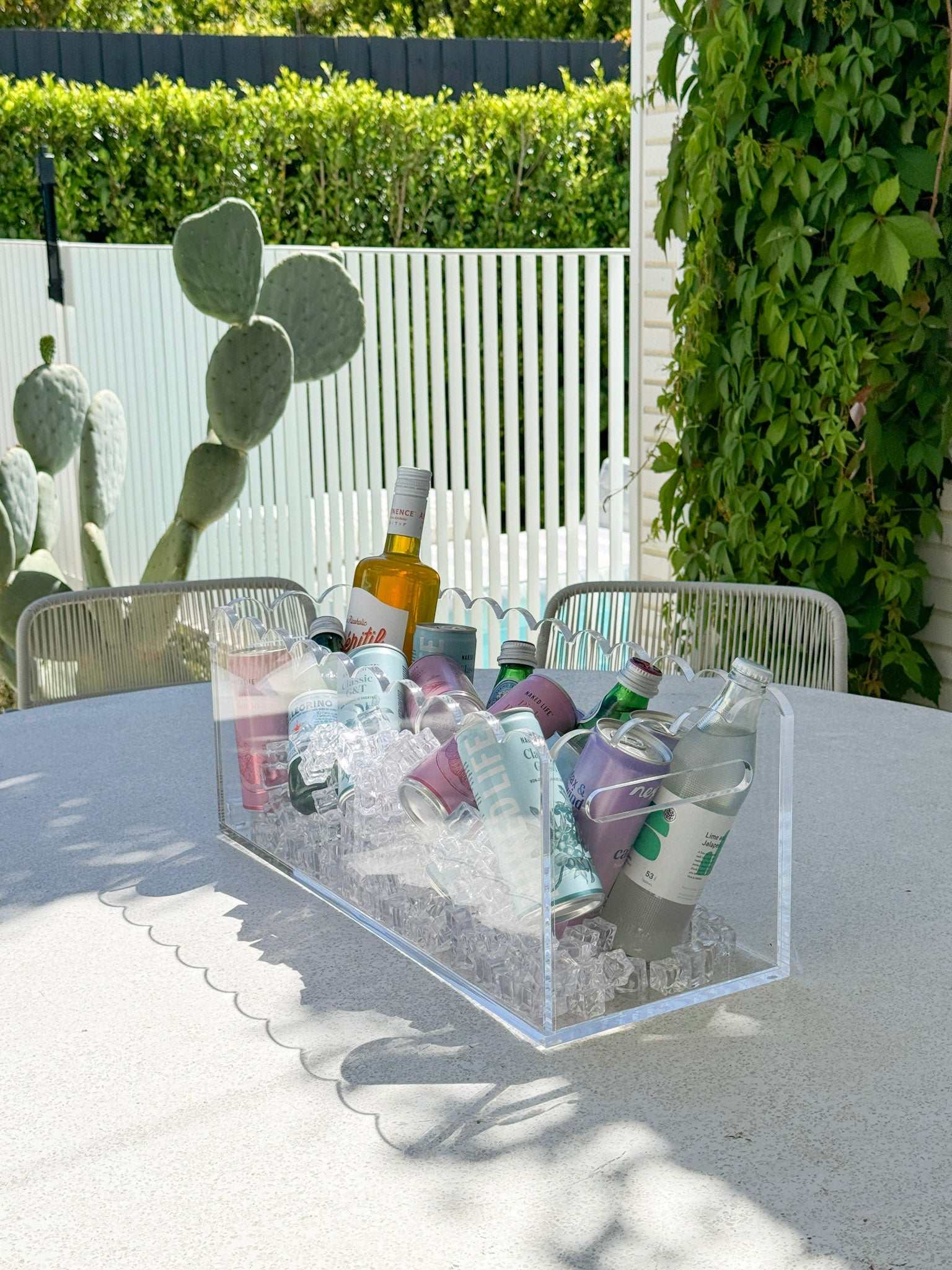 norsu STUDIO The Entertainer - Perspex Scalloped Drinks Bucket