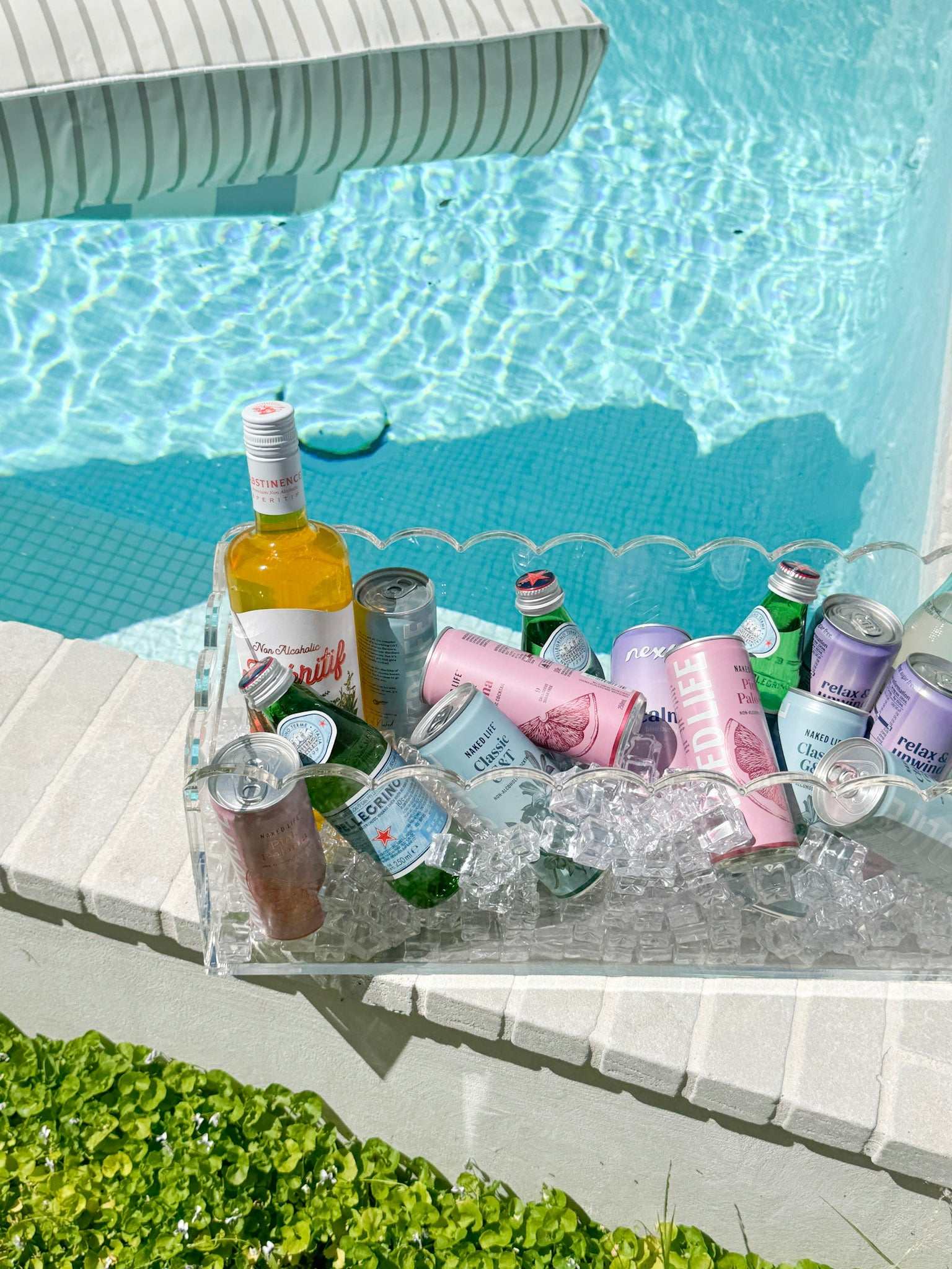 norsu STUDIO The Entertainer - Perspex Scalloped Drinks Bucket