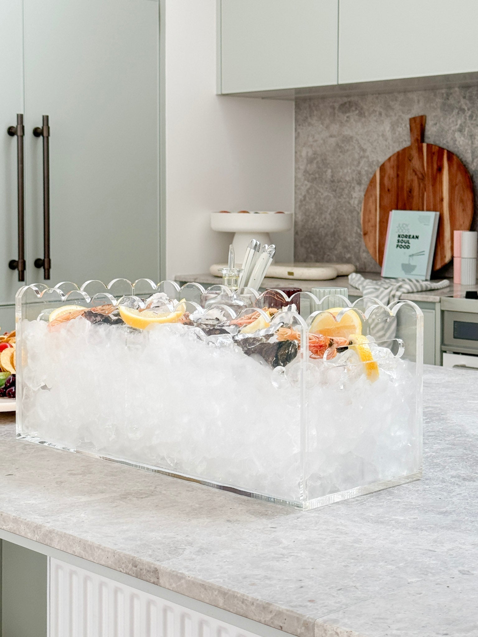norsu STUDIO The Entertainer - Perspex Scalloped Drinks Bucket