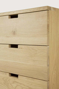 Ethnicraft Oak Billy Drawer unit with three soft-closing drawers and key lock in varnished solid oak finish