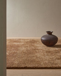 Chunky woven Toffee Valencia Rug made of plush 100% wool with rich texture and warm earthy tones