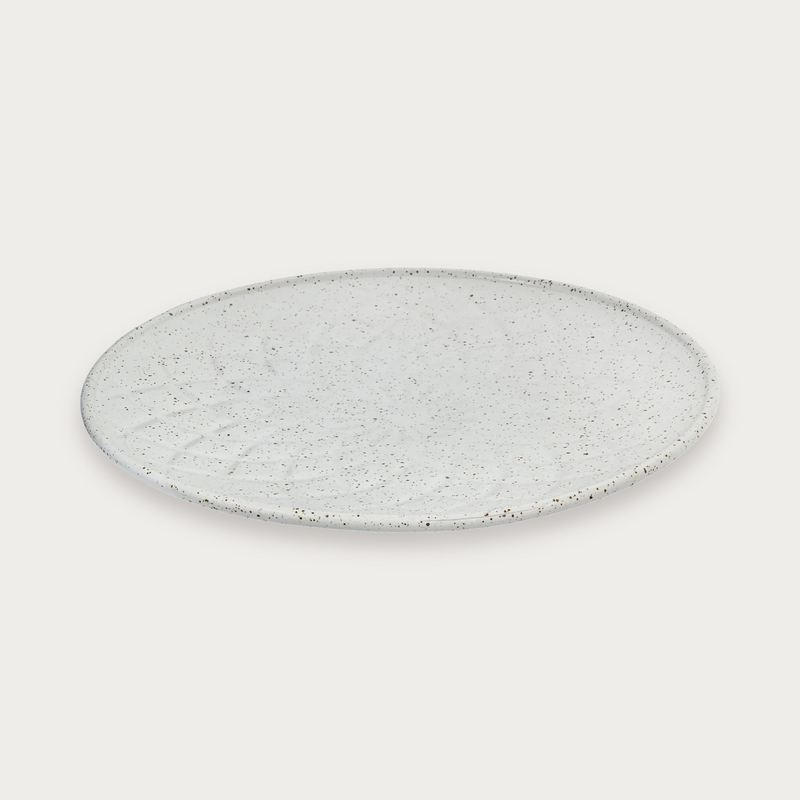 Robert Gordon Hardware Lane 20cm plate in white gloss on a soft grey background