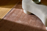 GlobeWest Tepih Neptune Rug - Dusty Rose, styled in a room setting