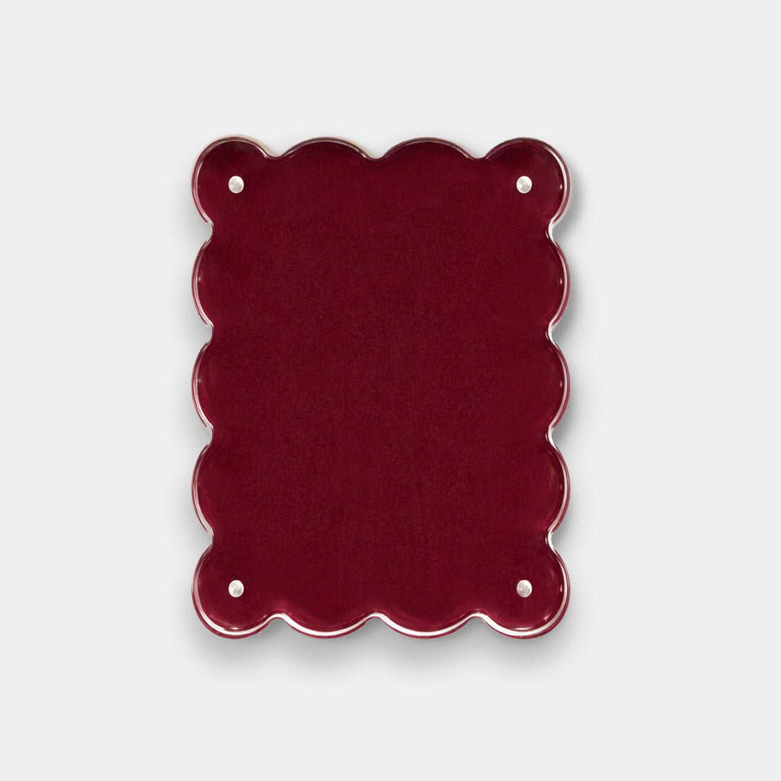 norsu Studio Scalloped Magnetic Photo Frame in merlot with scalloped edges and magnetic closure for 6x4 and 5x7 photos